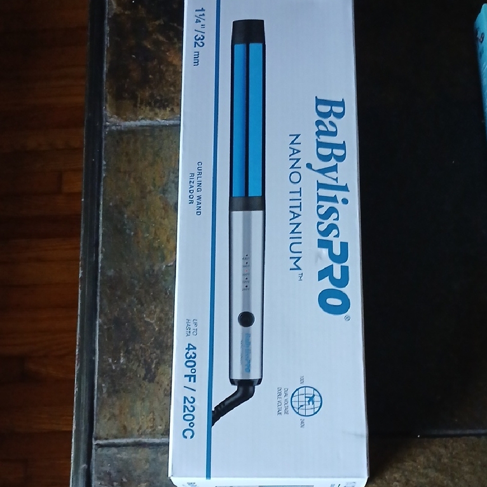 BaBylissPRO Nano Titanium Flat Iron - Blue and Silver